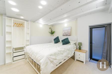 Hadleigh Estate Agents-6.jpg