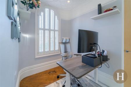 Hadleigh Estate Agents-67.jpg