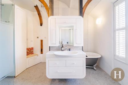 Hadleigh Estate Agents-57.jpg