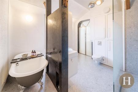 Hadleigh Estate Agents-54.jpg