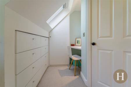 Hadleigh Estate Agents-35.jpg