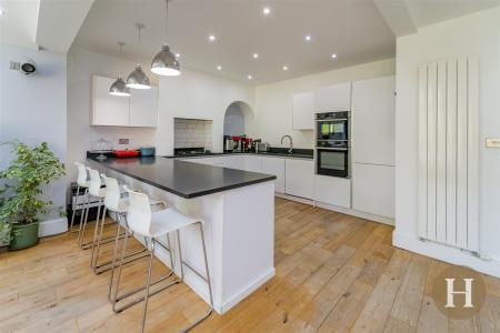 Hadleigh Estate Agents-8.jpg