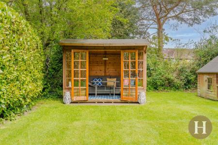 Hadleigh Estate Agents-55.jpg