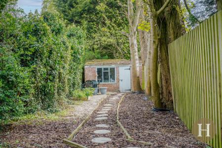 Hadleigh Estate Agents-58.jpg