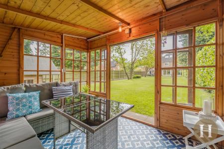 Hadleigh Estate Agents-68.jpg