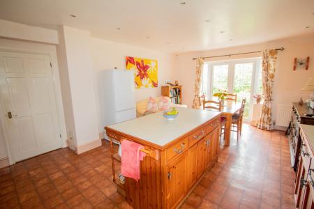 Kitchen/Breakfast Room