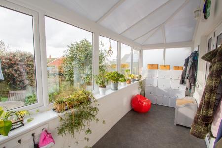 Entrance porch/Conservatory