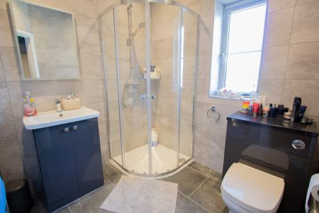 Ensuite shower room