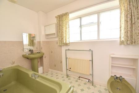 Main Bathroom