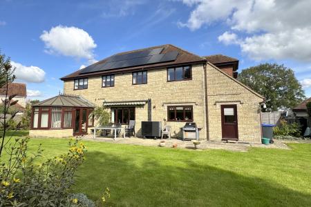 Zeals Green Drive, Zeals