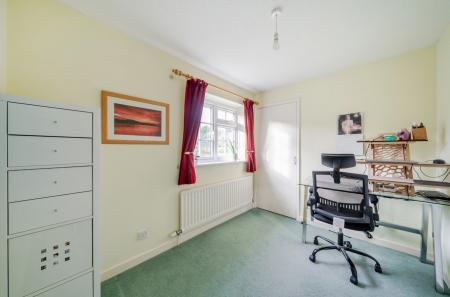 1417876-9-699d868...