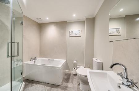 Main Bathroom