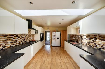 1419059-9-699d8ce...