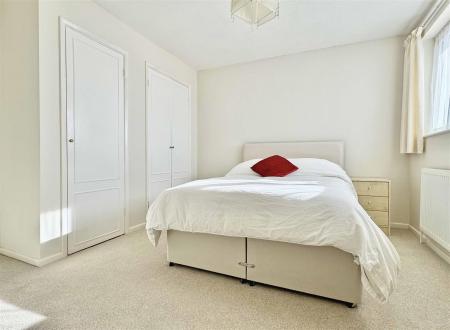 Master Bedroom b.jpg