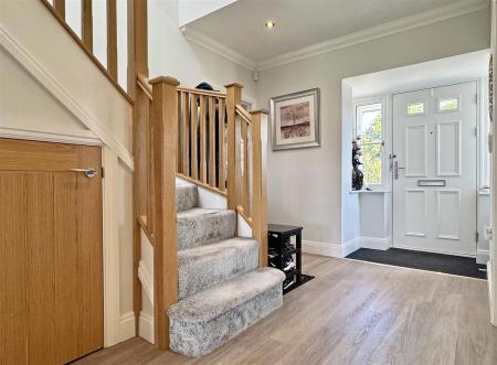 Entrance Hall (b).jpg