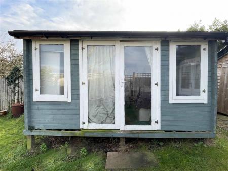 cabin1a.jpg