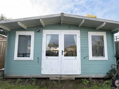 cabin1b.jpg