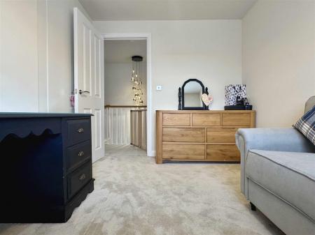 Bedroom 4b.jpg