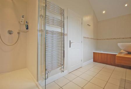 En-Suite master c.jpg