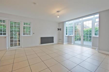 Kitchen Dining Area.jpg
