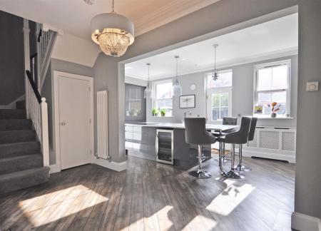 Open Entrance Area.jpg