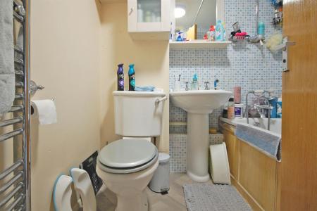 Bathroom.jpg