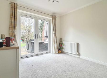 Dining Area (Lounge).jpg