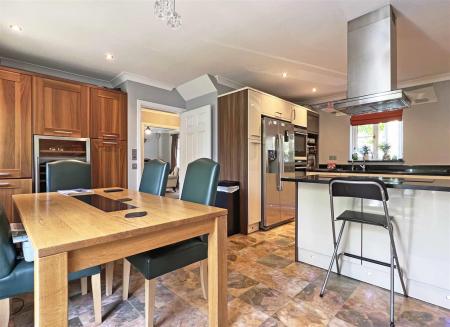 Kitchen Diner.jpg