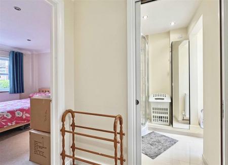 Bed 4 : Shower Room Entry.jpg