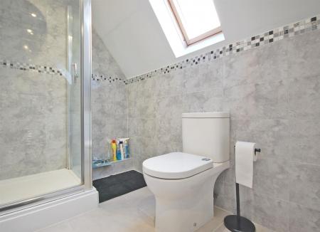 Top Fl Shower Room.jpg