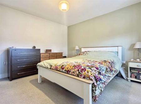 Master Bedroom b.jpg