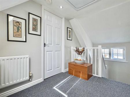 Top Floor Landing.jpg