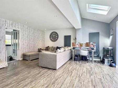 Lounge Family Room.jpg