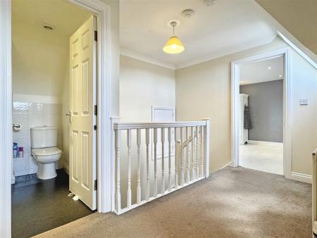 Top Floor Landing.jpg