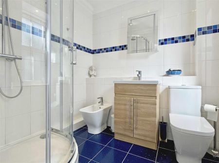 En-Suite To Master Bedroom.jpg