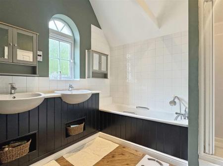 En-Suite To Master c.jpg