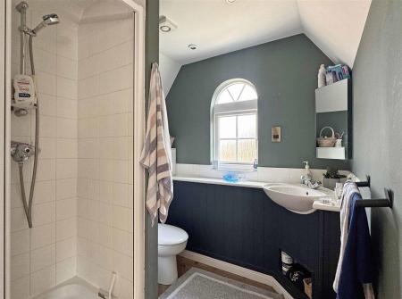 En-Suite To Bed 2.jpg