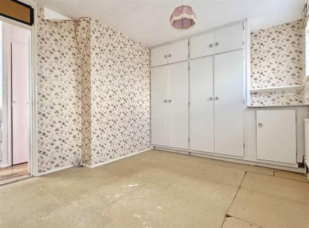 Master Bedroom b.jpg