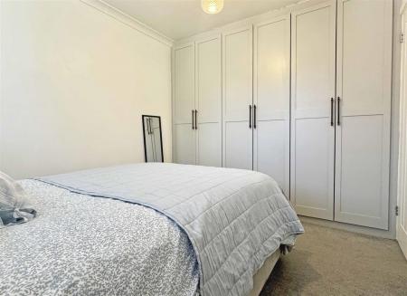 Master Bedroom b.jpg