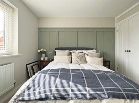 Bed 3b.jpg