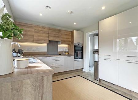 Kitchen Main.jpg