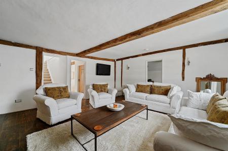 OL-Savills(CF)-LimeTreeCottage-18.jpg