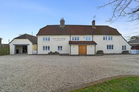 OL-Savills(CF)-LimeTreeCottage-39.jpg