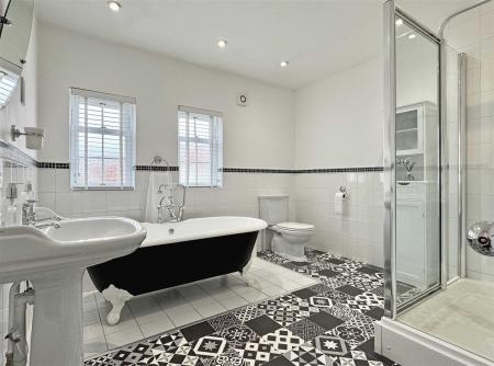 En-Suite To Master.jpg