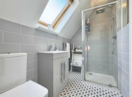 Top Floor Shower Room.jpg