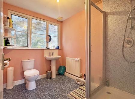 Top Floor Shower Room.jpg