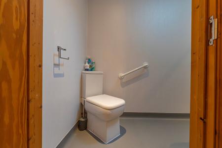 annex ensuite