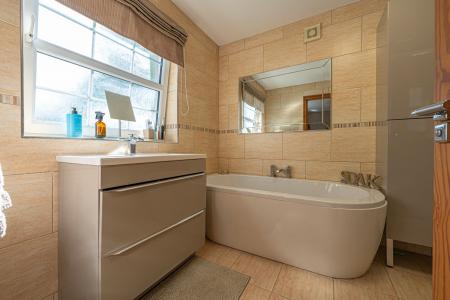 primary ensuite