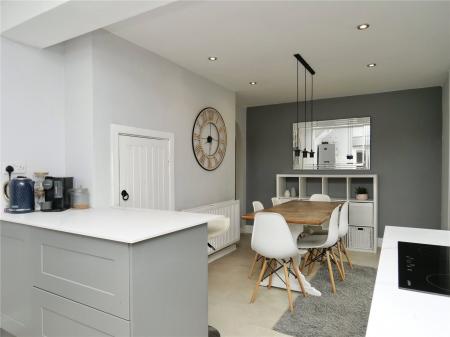 Kitchen/Dining Room