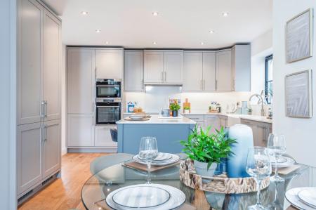 Kitchen & Dining Space